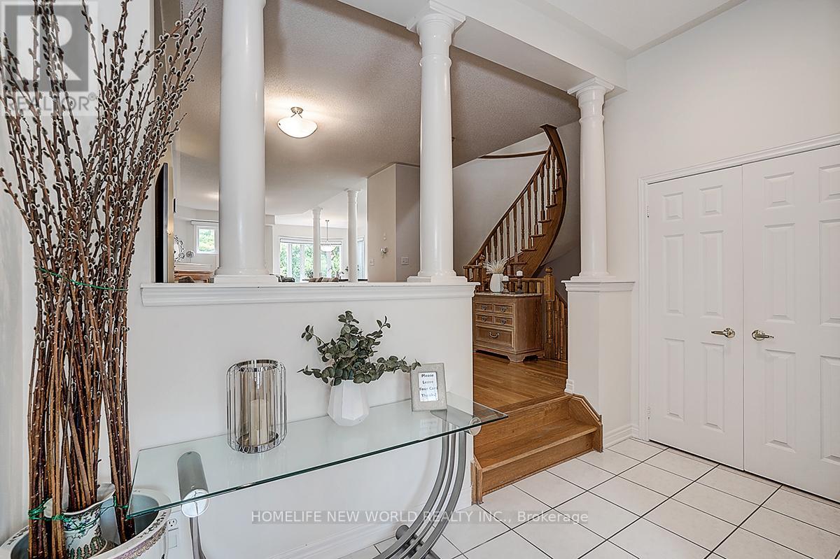 Row / Townhouse – 2305 WOODFIELD ROAD, Oakville – photo 5