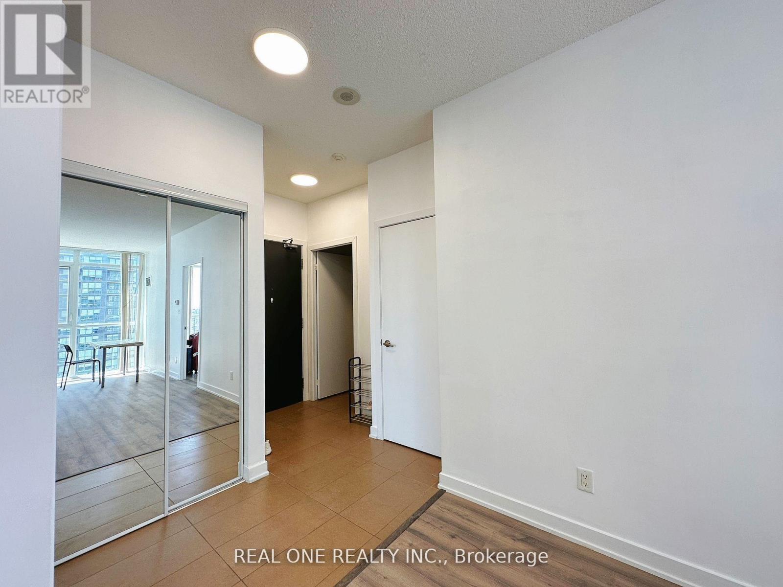 Apartment – 2004 - 4070 CONFEDERATION PARKWAY, Mississauga – photo 3