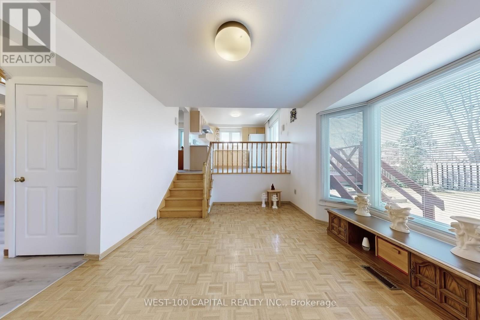 House – 30 WINTERMUTE BOULEVARD, Toronto – photo 5