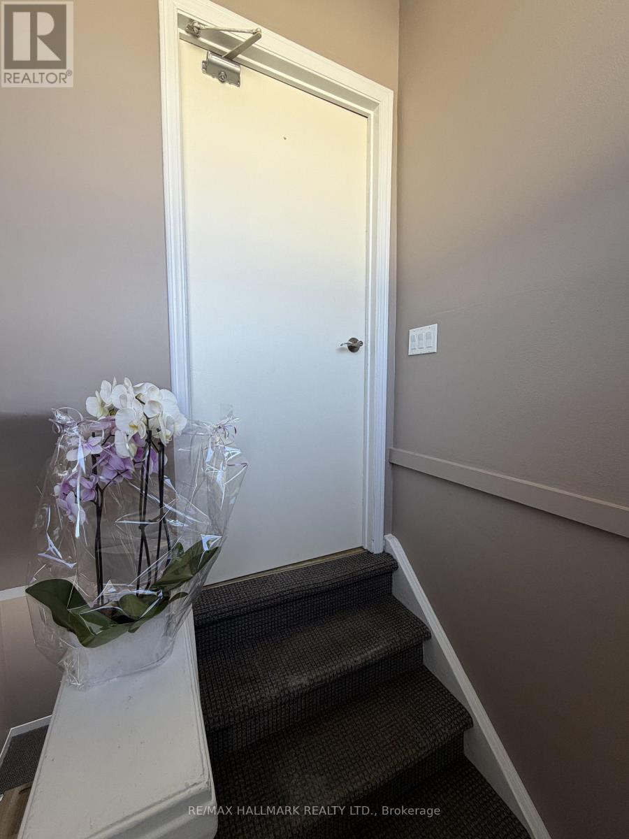 House – MAIN - 313 TAYLOR MILLS DRIVE N, Richmond Hill – photo 4
