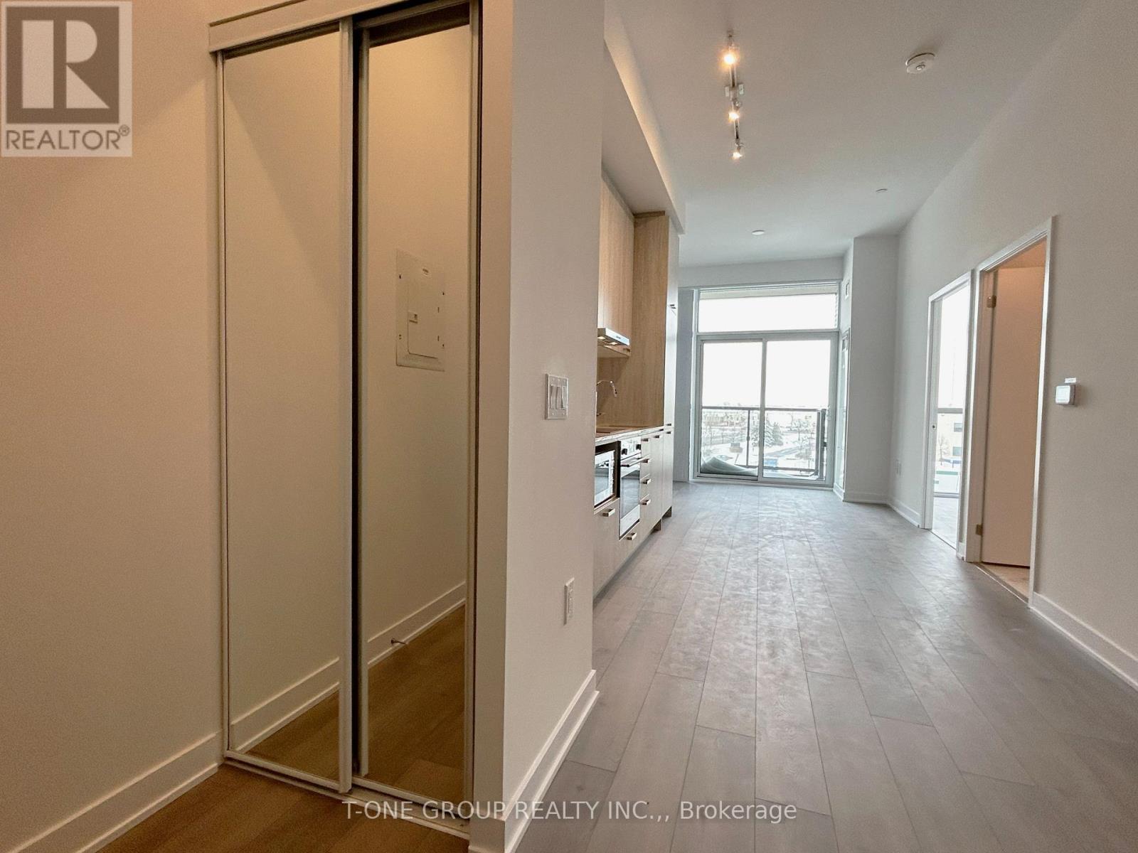 Apartment – 310 - 38 HONEYCRISP CRESCENT, Vaughan – photo 2