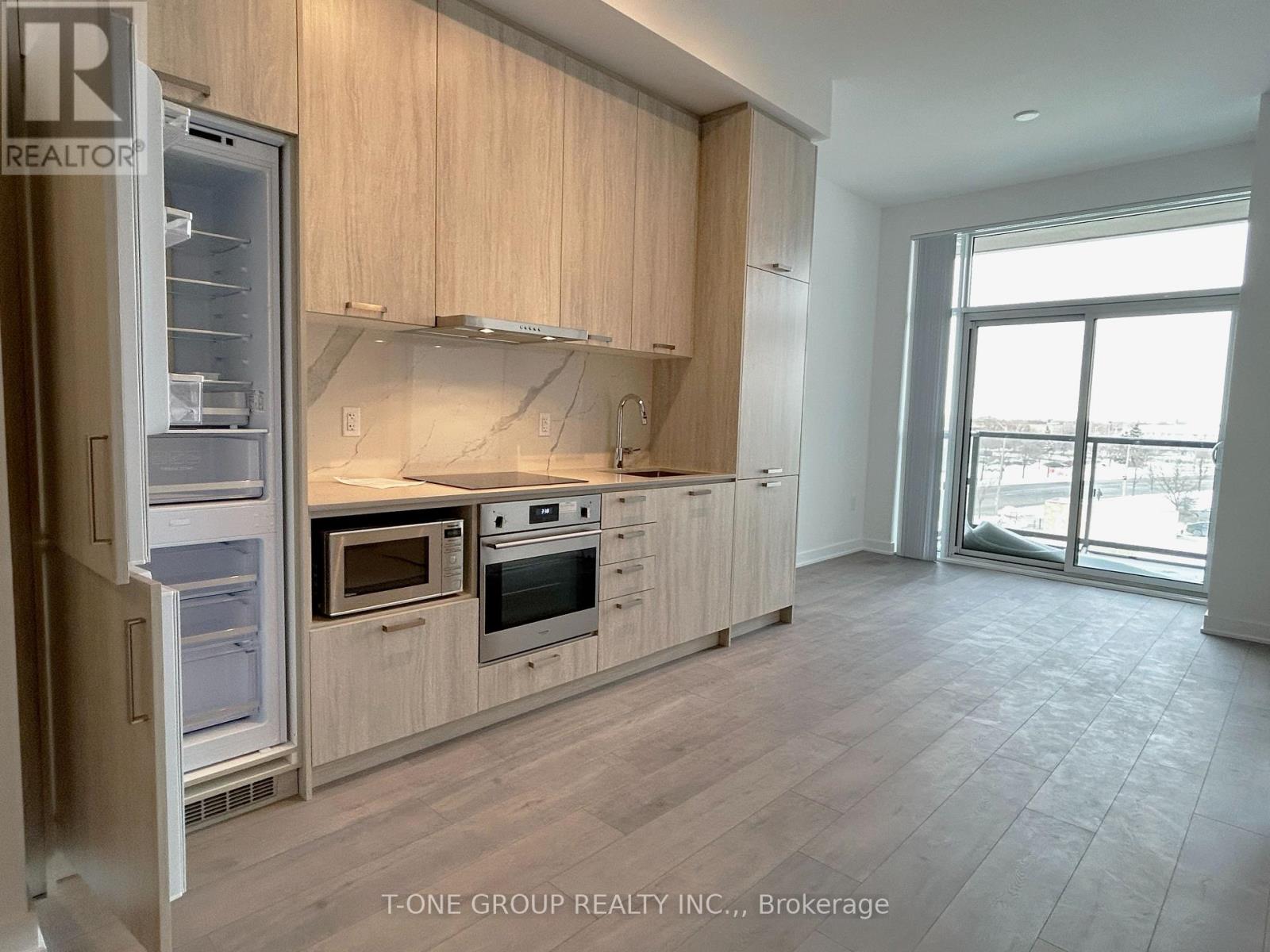Apartment – 310 - 38 HONEYCRISP CRESCENT, Vaughan – photo 3