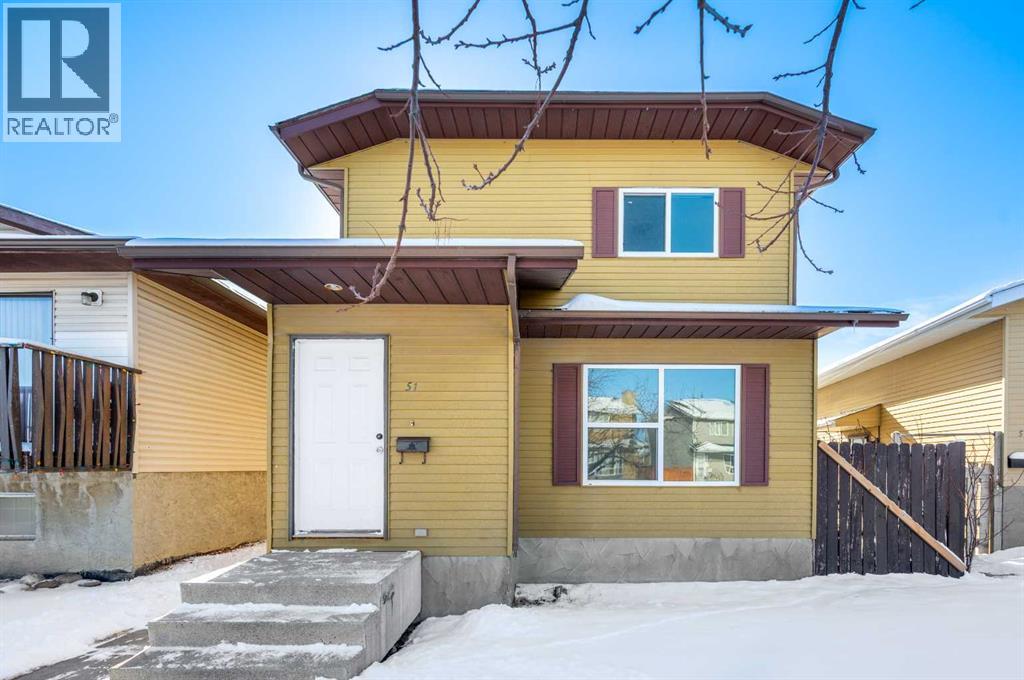 House for Sale in 51 Whitworth Way NE|Calgary, Alberta T1Y6B1