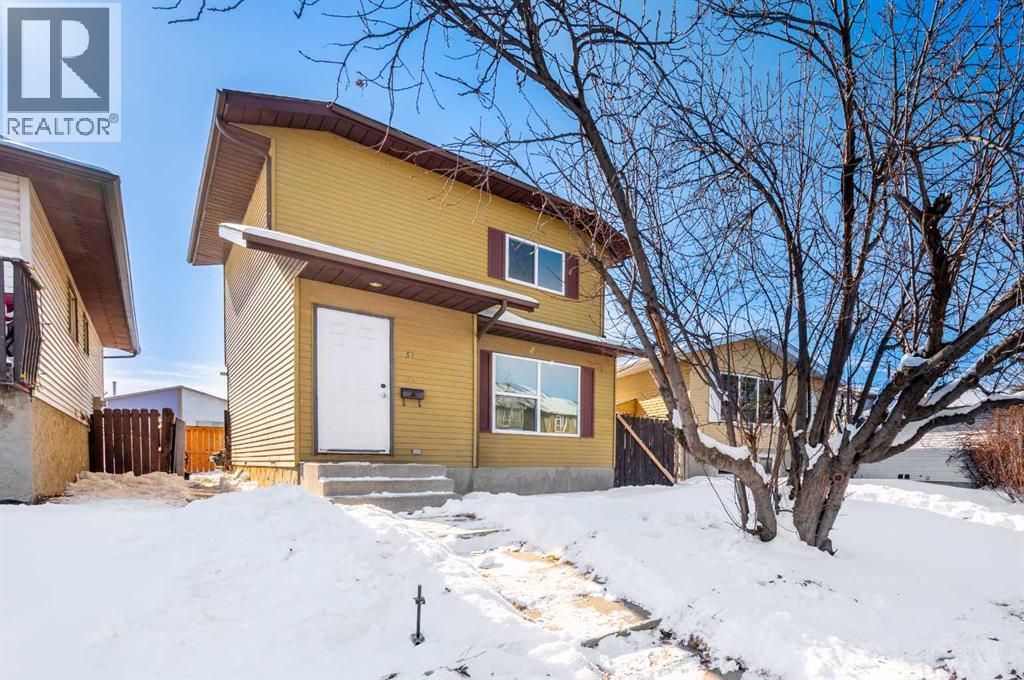 House for Sale in 51 Whitworth Way NE|Calgary, Alberta T1Y6B1 2