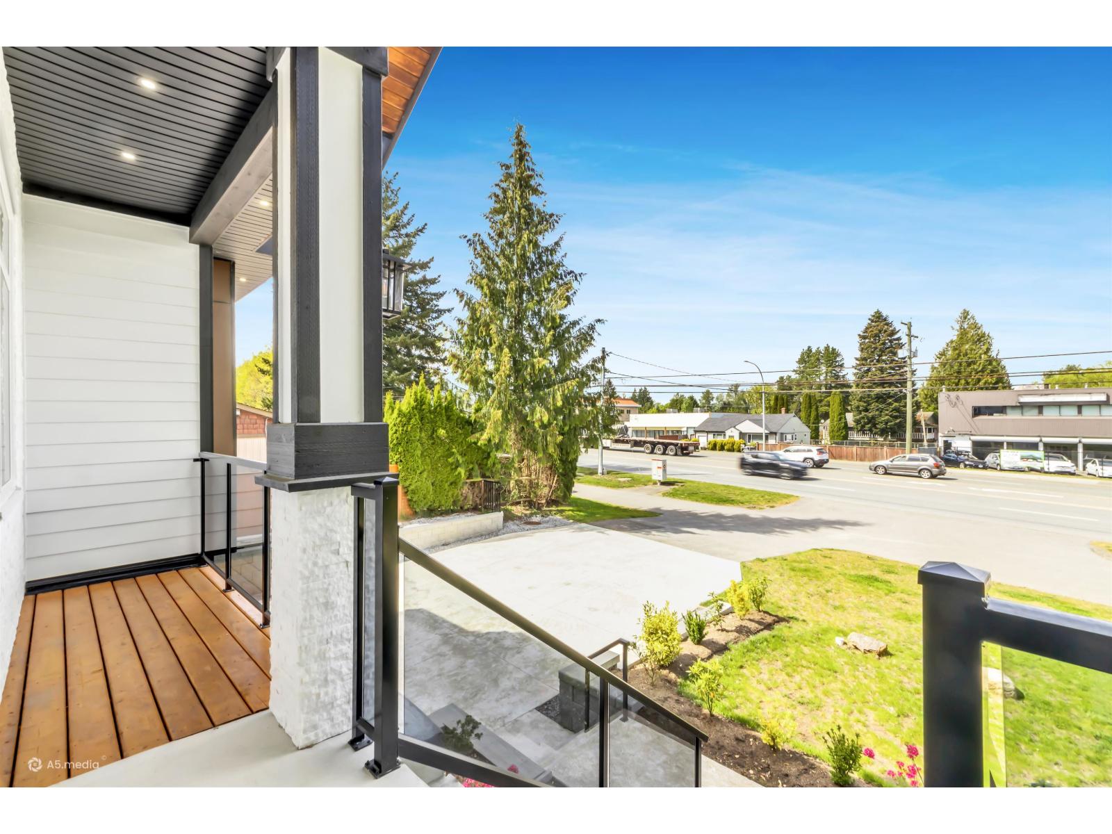 For sale: 26668 FRASER HIGHWAY, Langley, British Columbia V4W3C7
