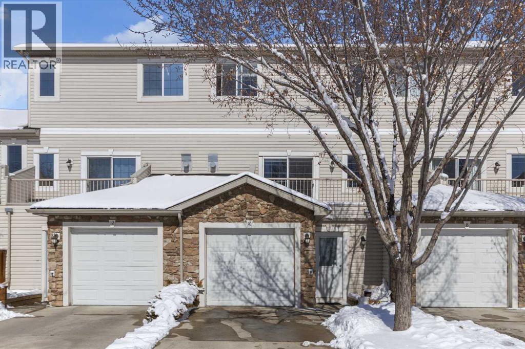 Row / Townhouse for Sale in 10 West Cedar Rise SW|Calgary, Alberta T3H5G8