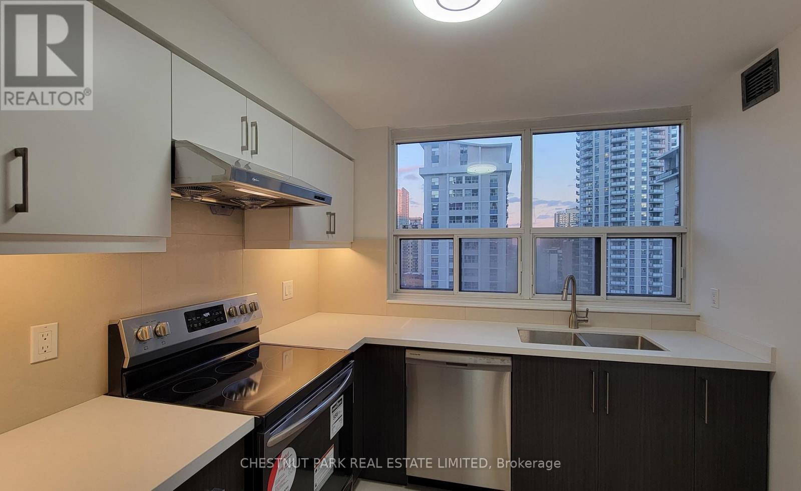 Apartment – 1201 - 25 MAITLAND STREET, Toronto – photo 2