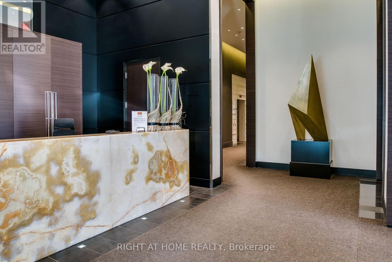 Apartment – 902 - 32 DAVENPORT ROAD, Toronto – photo 5