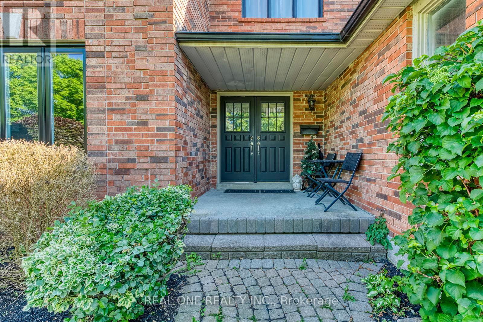 House – 524 BLENHEIM CRESCENT, Oakville – photo 3