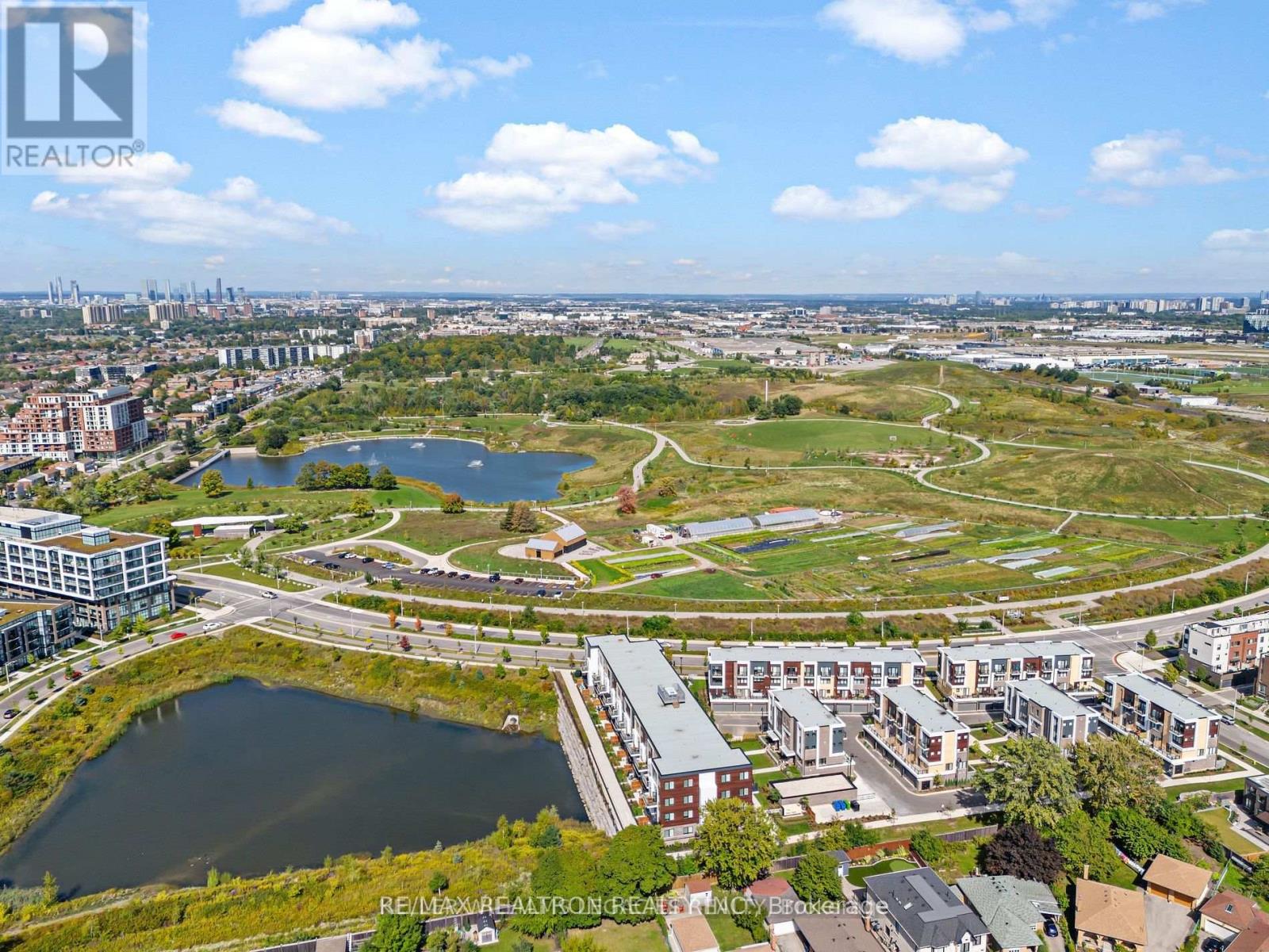 Row / Townhouse – 206 - 155 DOWNSVIEW PARK BOULEVARD, Toronto