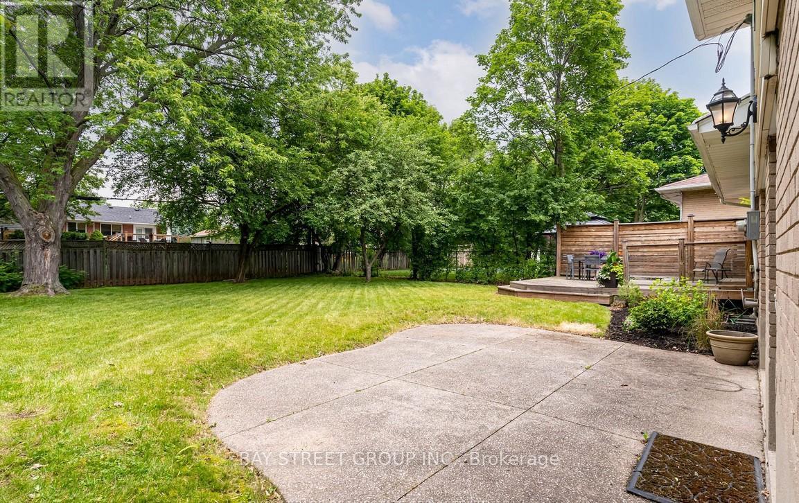 House – 49 RAYNE AVENUE, Oakville – photo 4