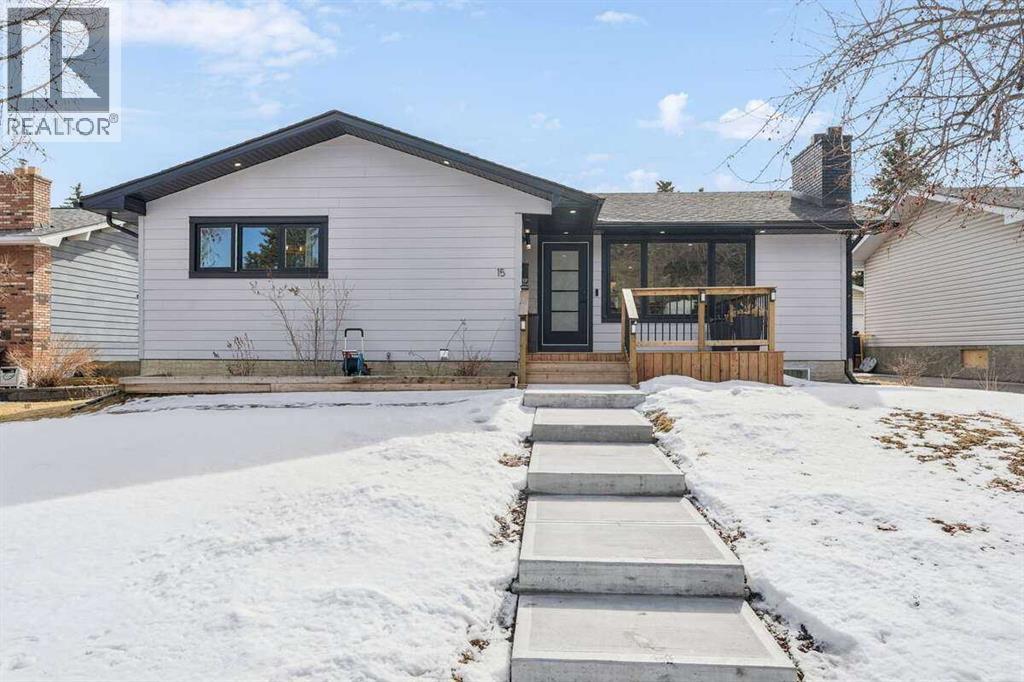 House for Sale in 15 Brookmere Place SW|Calgary, Alberta T2W2P5