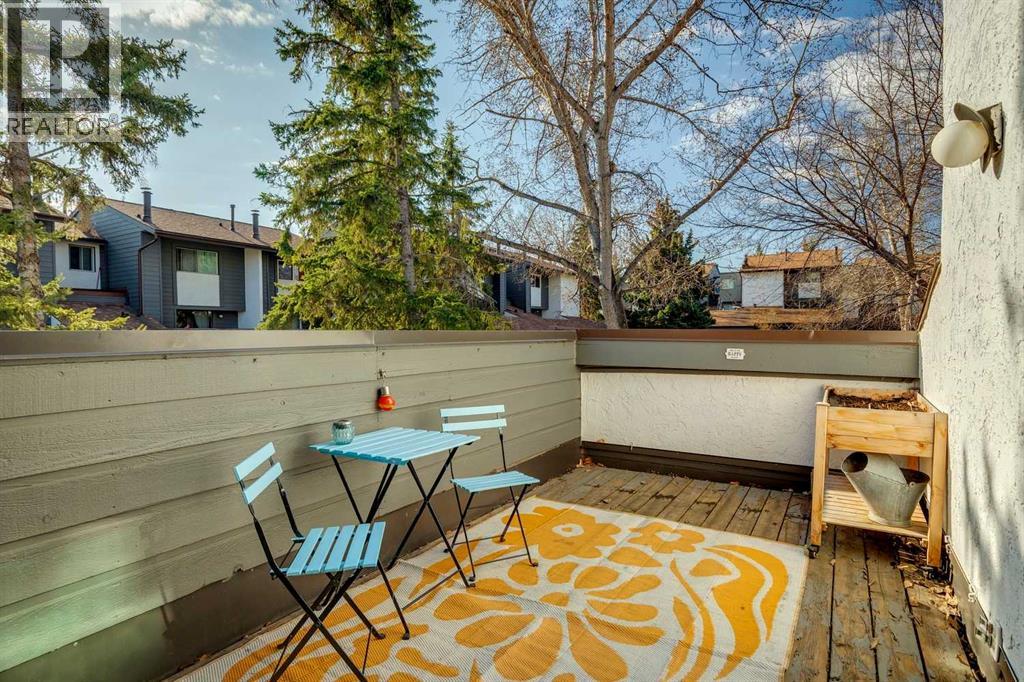 Row / Townhouse for Sale in 1002, 2520 Palliser Drive SW|Calgary, Alberta T2V4S9 3