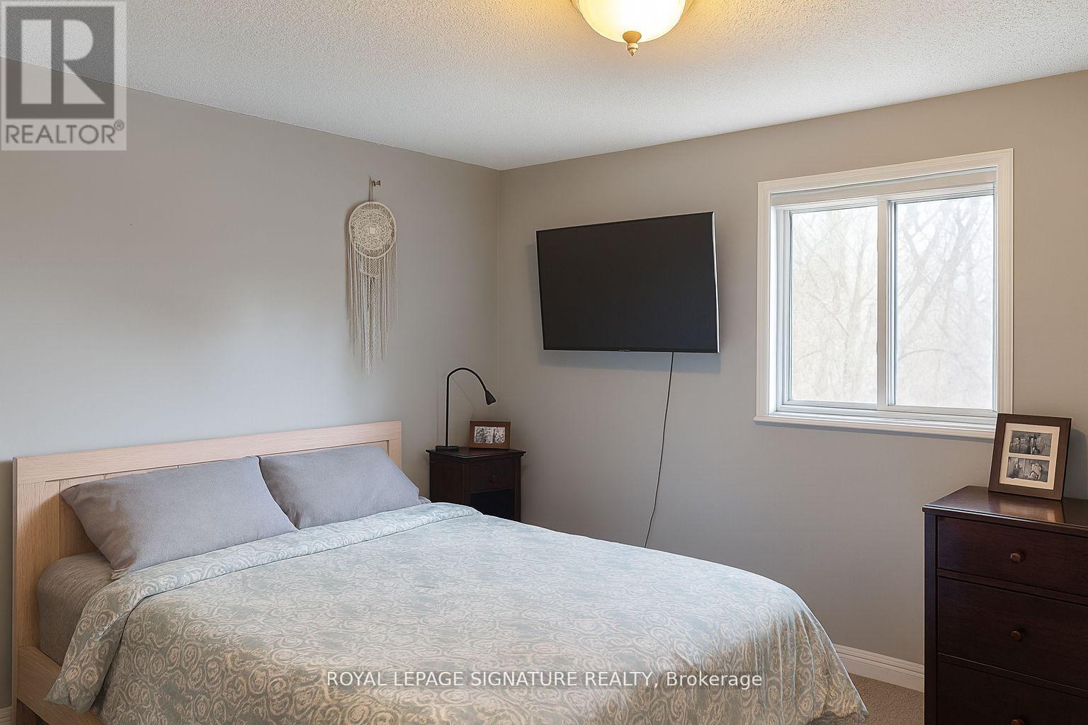 Row / Townhouse – 44 PARKER CRESCENT, Ajax – photo 5
