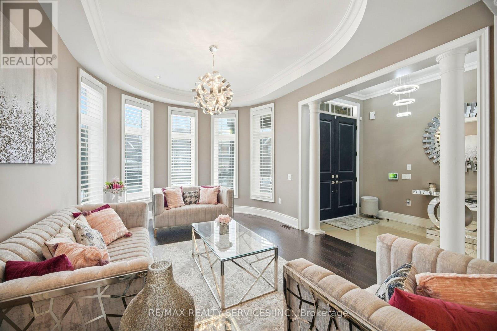 House – 36 WEST COAST TRAIL, King – photo 4