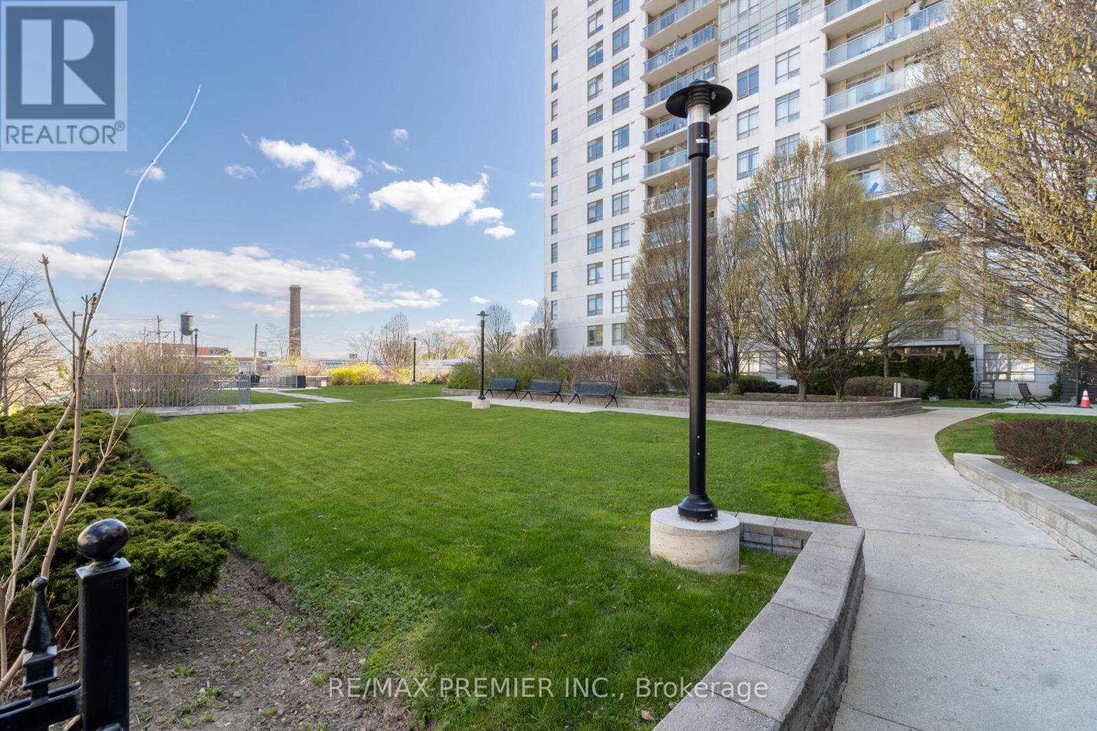 Apartment – 1011 - 812 LANSDOWNE AVENUE, Toronto – photo 2