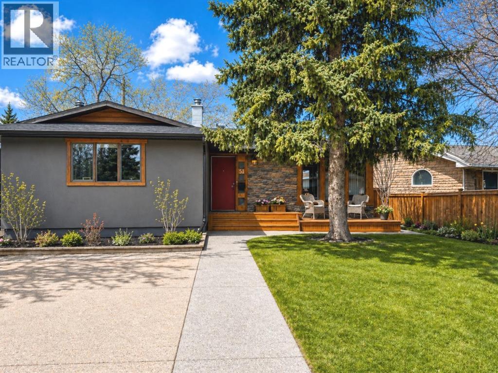 House for Sale in 51 Foxwell Road SE|Calgary, Alberta T2H1A4