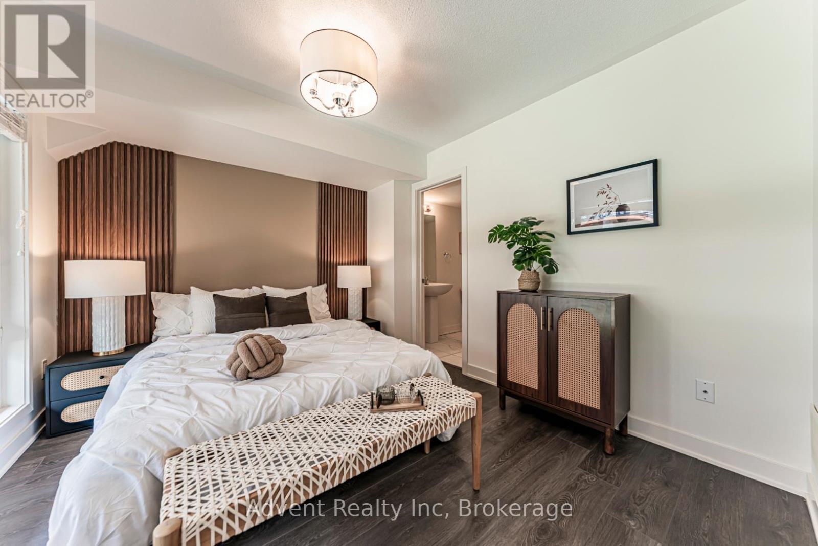 Row / Townhouse – 30 BRUNET DRIVE, Vaughan – photo 4