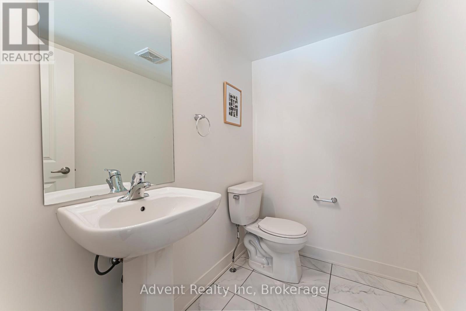 Row / Townhouse – 30 BRUNET DRIVE, Vaughan – photo 5