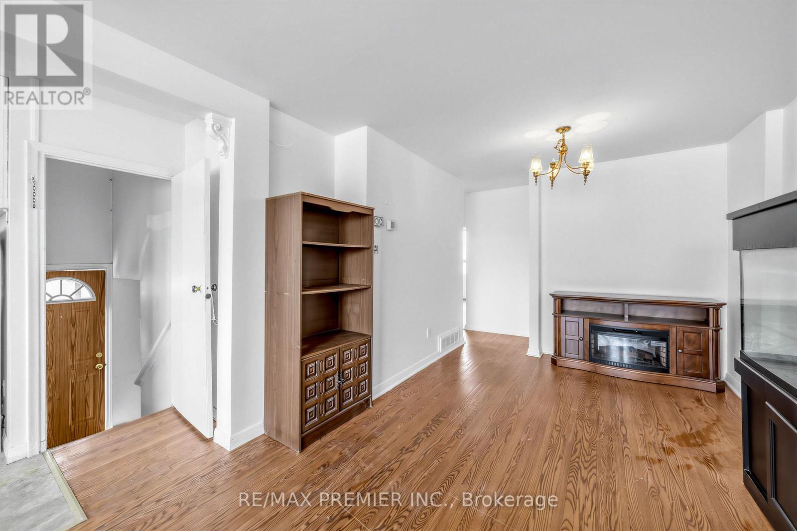 House – 126 LANGDEN AVENUE, Toronto – photo 4