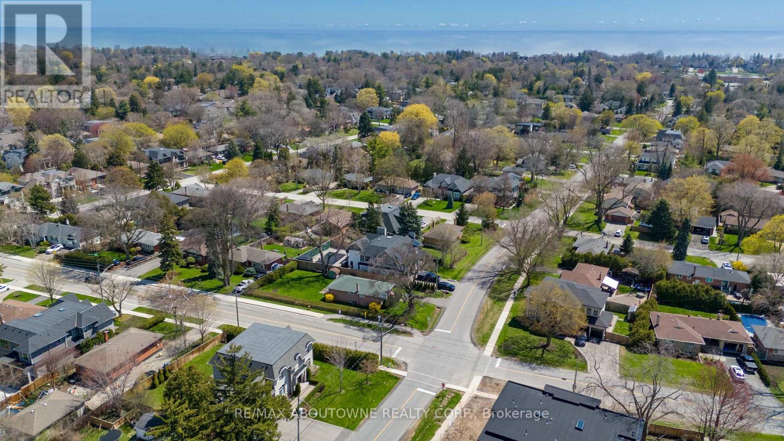 House – 493 LEES LANE, Oakville – photo 5