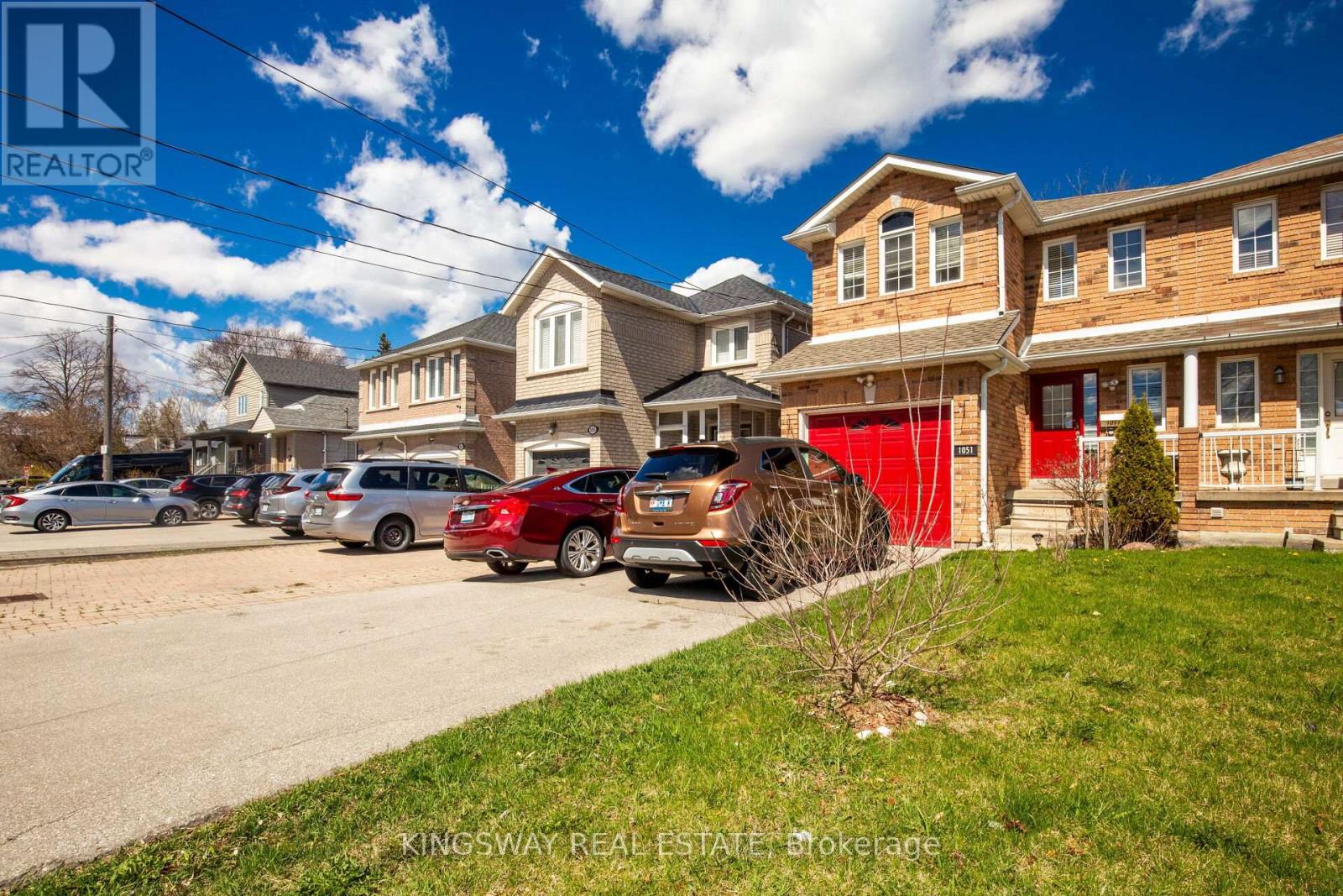 House – 1051 CAVEN STREET, Mississauga
