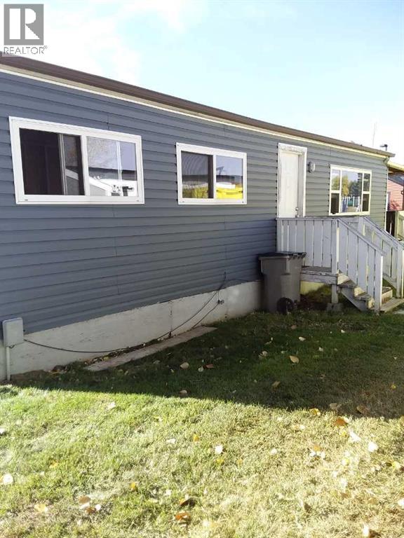 Mobile Home for Sale in 203, 6220 17 Avenue SE|Calgary, Alberta T2A0W6 2