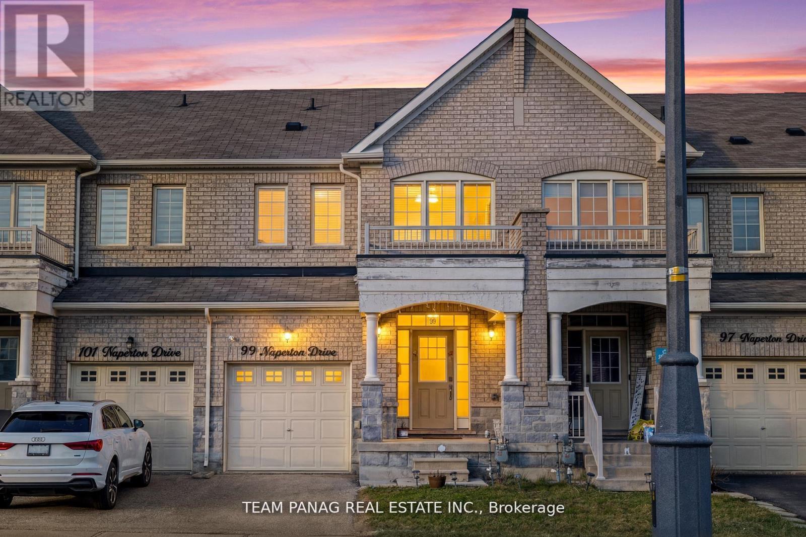 Row / Townhouse – 99 NAPERTON DRIVE, Brampton