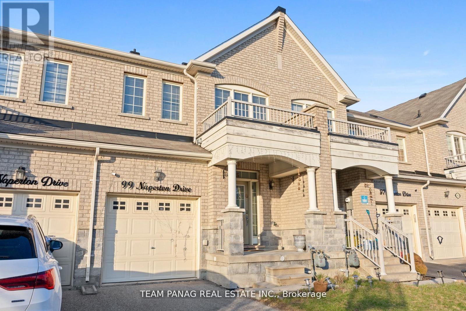 Row / Townhouse – 99 NAPERTON DRIVE, Brampton – photo 2