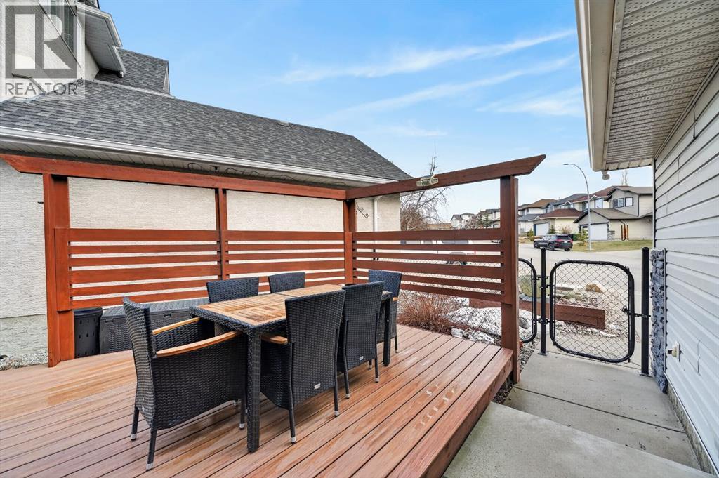 House for Sale in 197 Arbour Stone Close NW|Calgary, Alberta T3G4T1 3