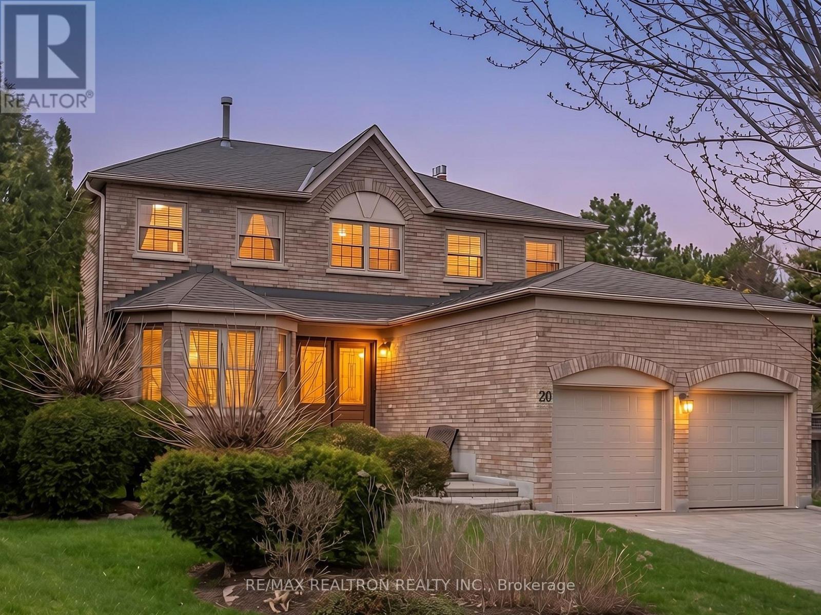 House – 20 AMBERWOOD COURT, Markham – photo 2
