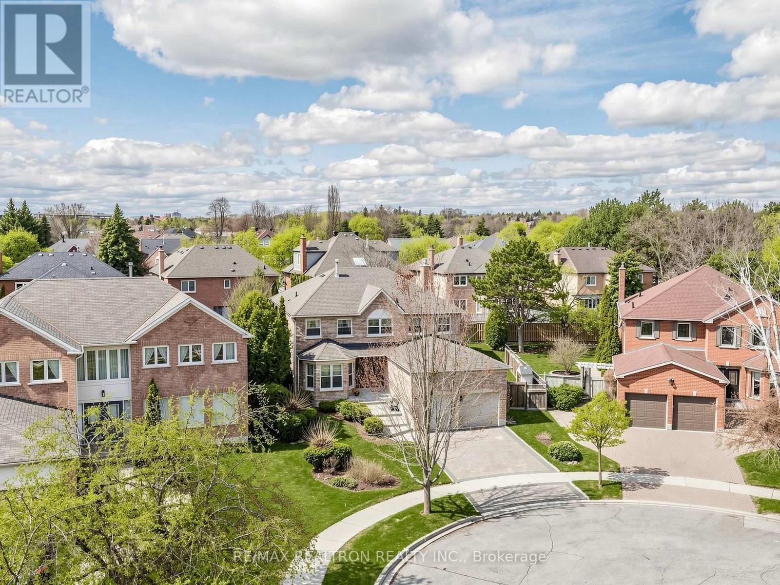 House – 20 AMBERWOOD COURT, Markham – photo 4