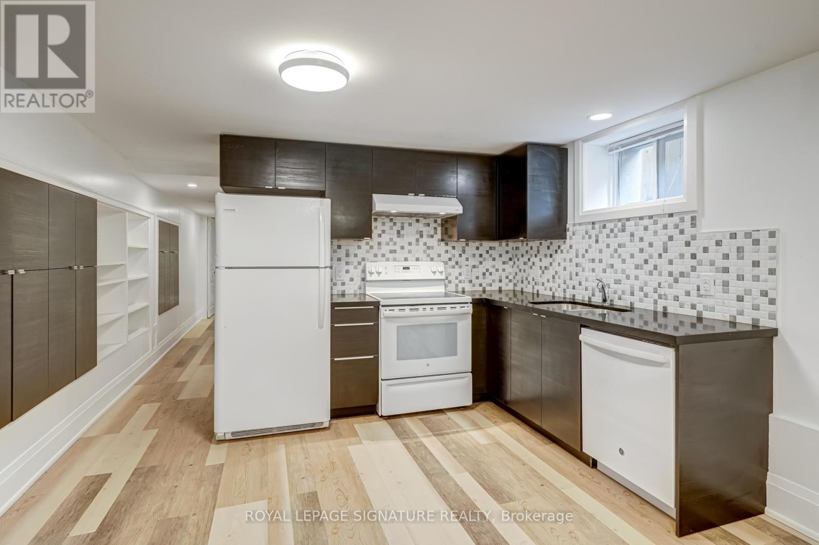 House – LOWER - 250 NAIRN AVENUE, Toronto – photo 4