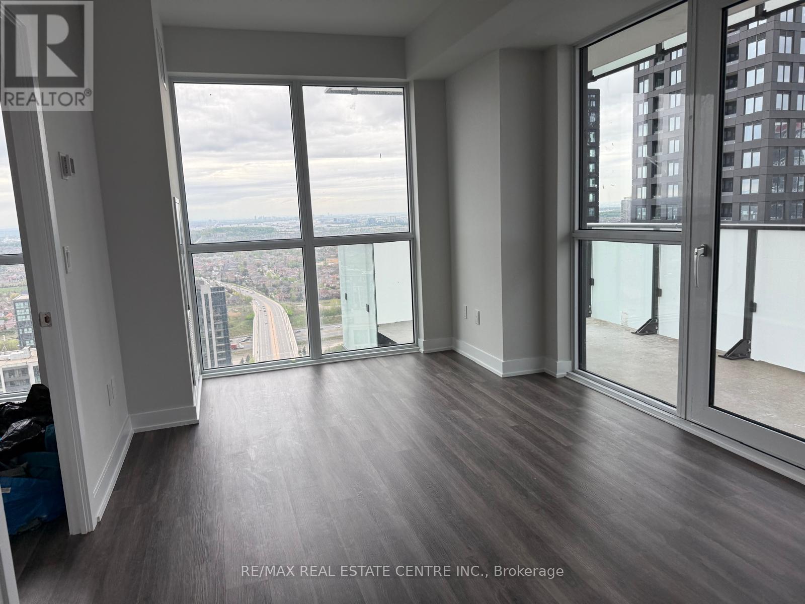 Apartment – 3311 - 430 SQUARE ONE DRIVE, Mississauga – photo 4