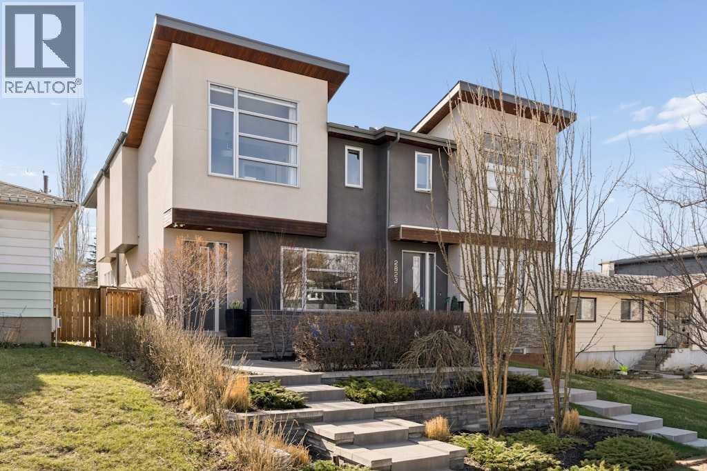 Duplex for Sale in 2825 35 Street SW|Calgary, Alberta T3E2Y4