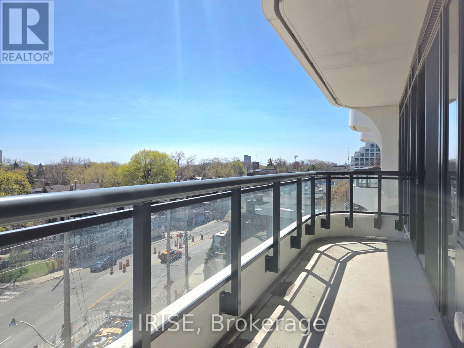 Apartment – 504 - 322 DUPONT STREET, Toronto – photo 2