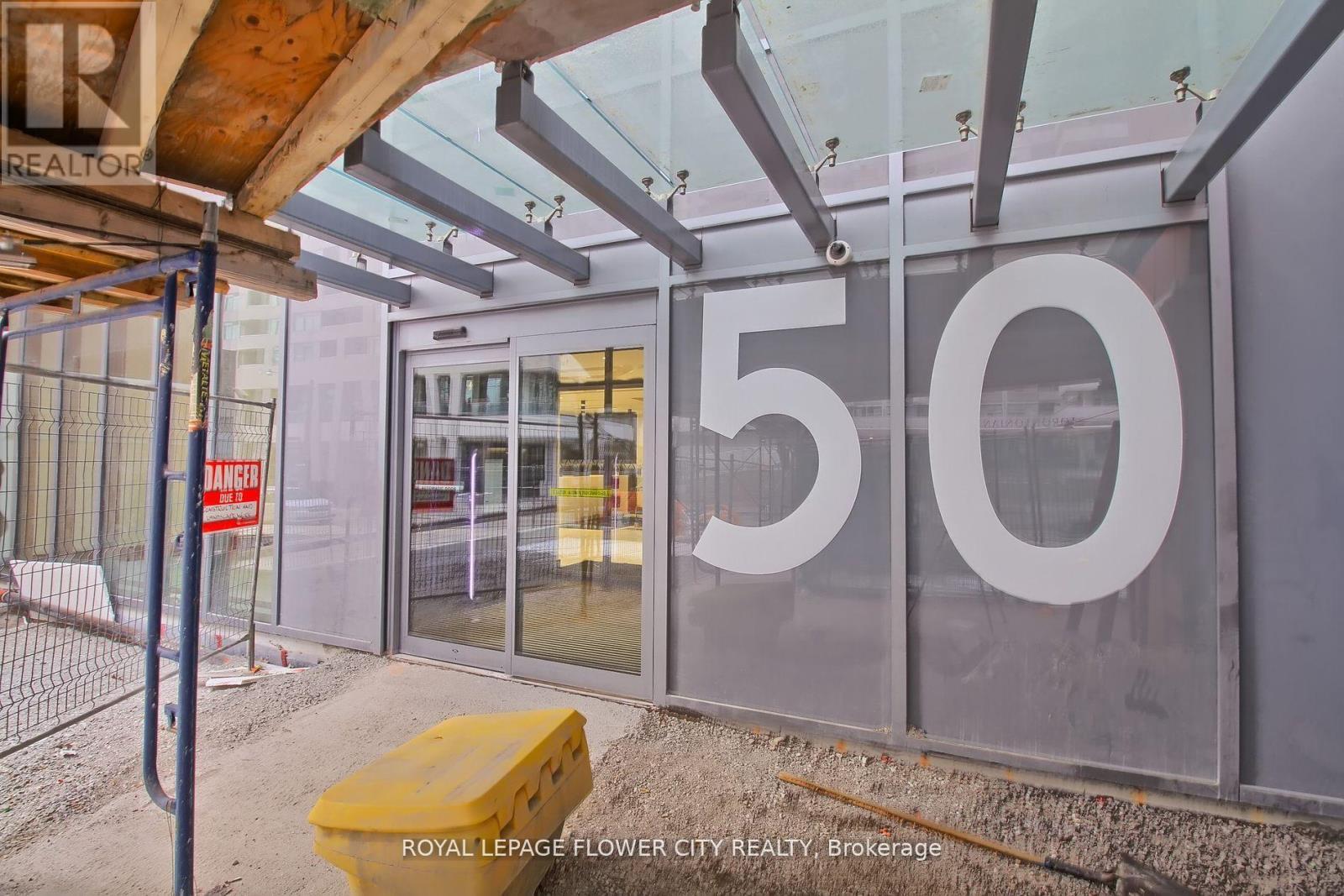 Apartment – 716 - 50 DUNFIELD AVENUE, Toronto – photo 3