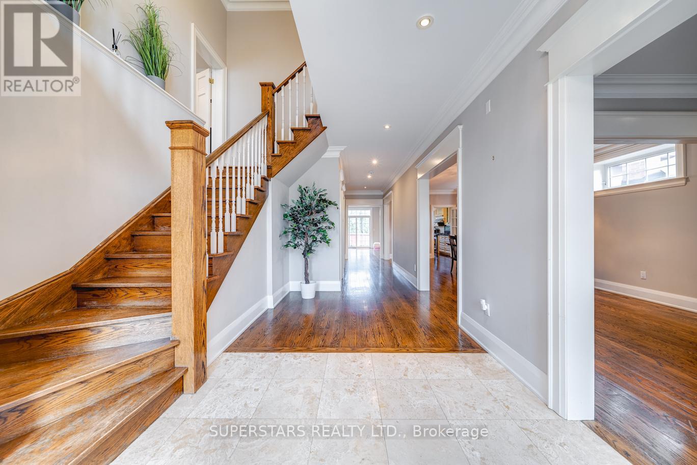 House – 176 HOMEWOOD AVENUE, Toronto – photo 4