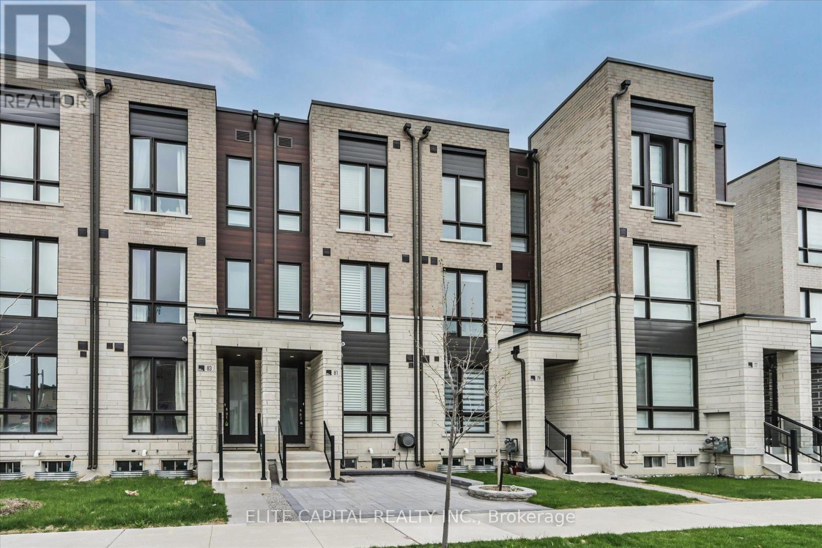 Row / Townhouse – 81 STAUFFER CRESCENT, Markham – photo 2