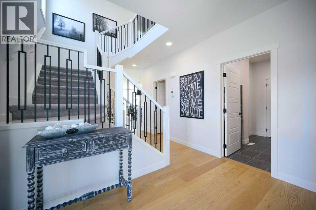 House for Sale in 103 Wolf Creek Rise SE|Calgary, Alberta T2X4Z2