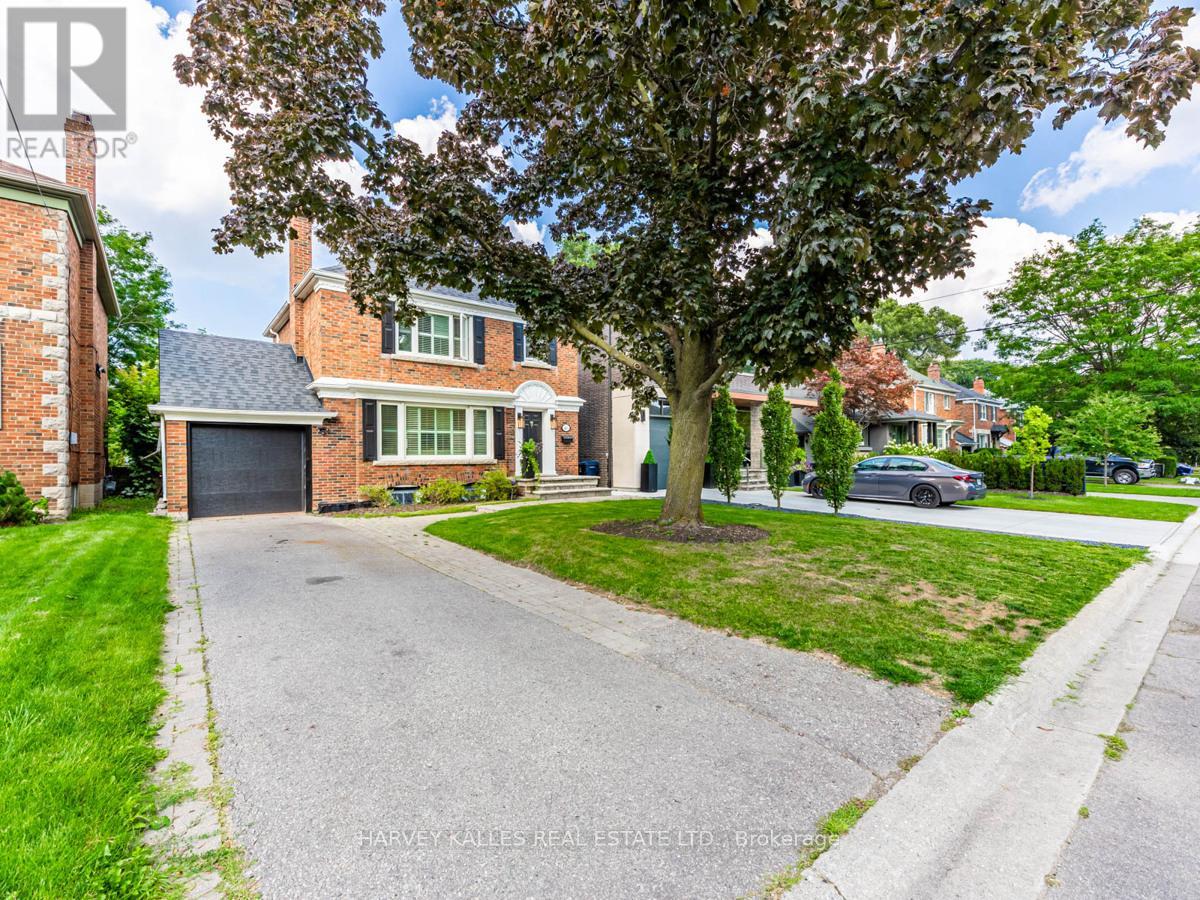 House – 46 DELHI AVENUE, Toronto – photo 2