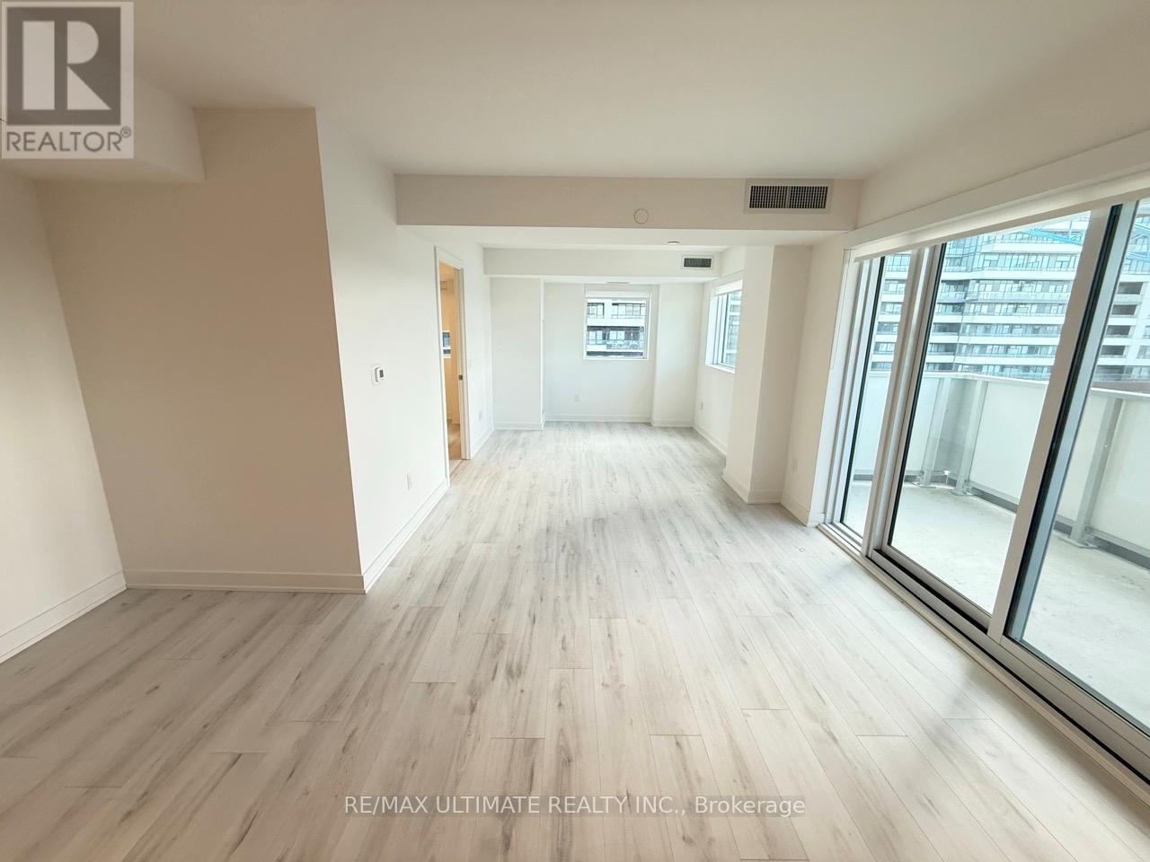 Apartment – 302 - 1010 SANDY BEACH ROAD, Pickering – photo 3