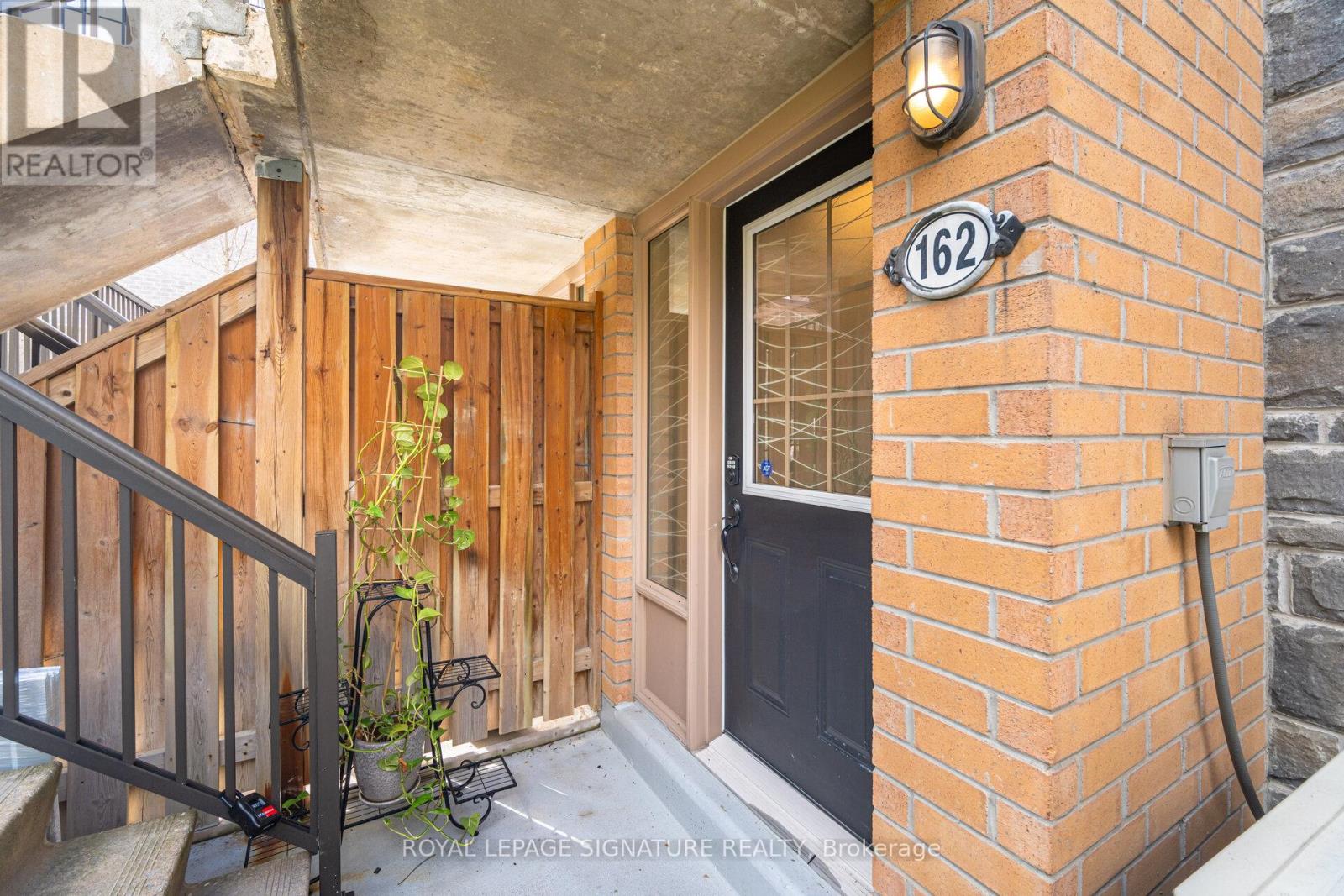 Row / Townhouse – 162 - 8 FOUNDRY AVENUE, Toronto – photo 4