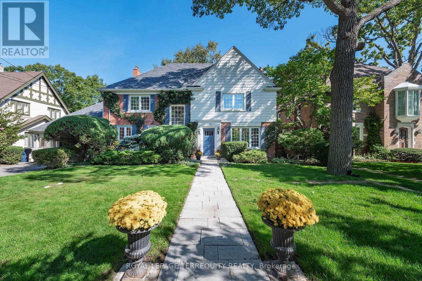 House – 223 RIVERSIDE DRIVE, Toronto