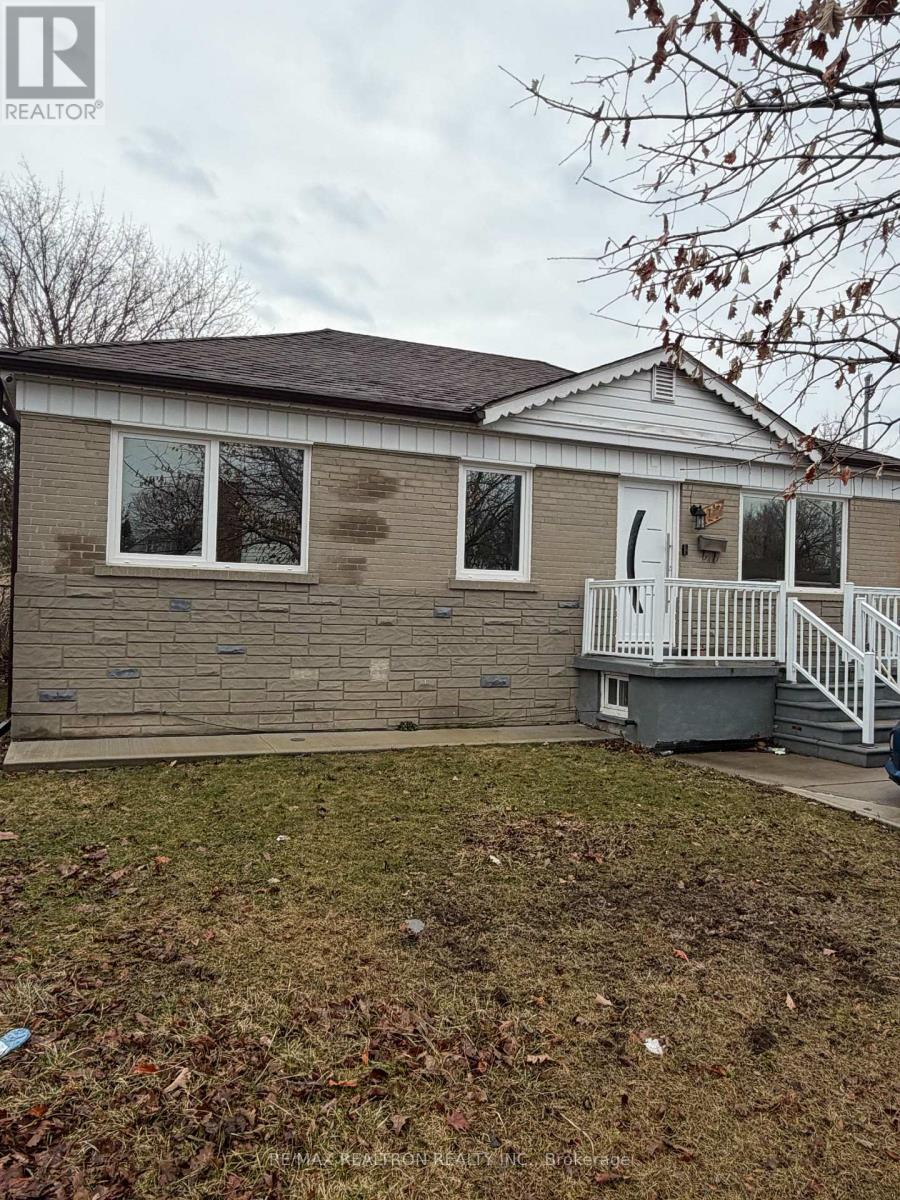 House – 117 REDWATER DRIVE, Toronto
