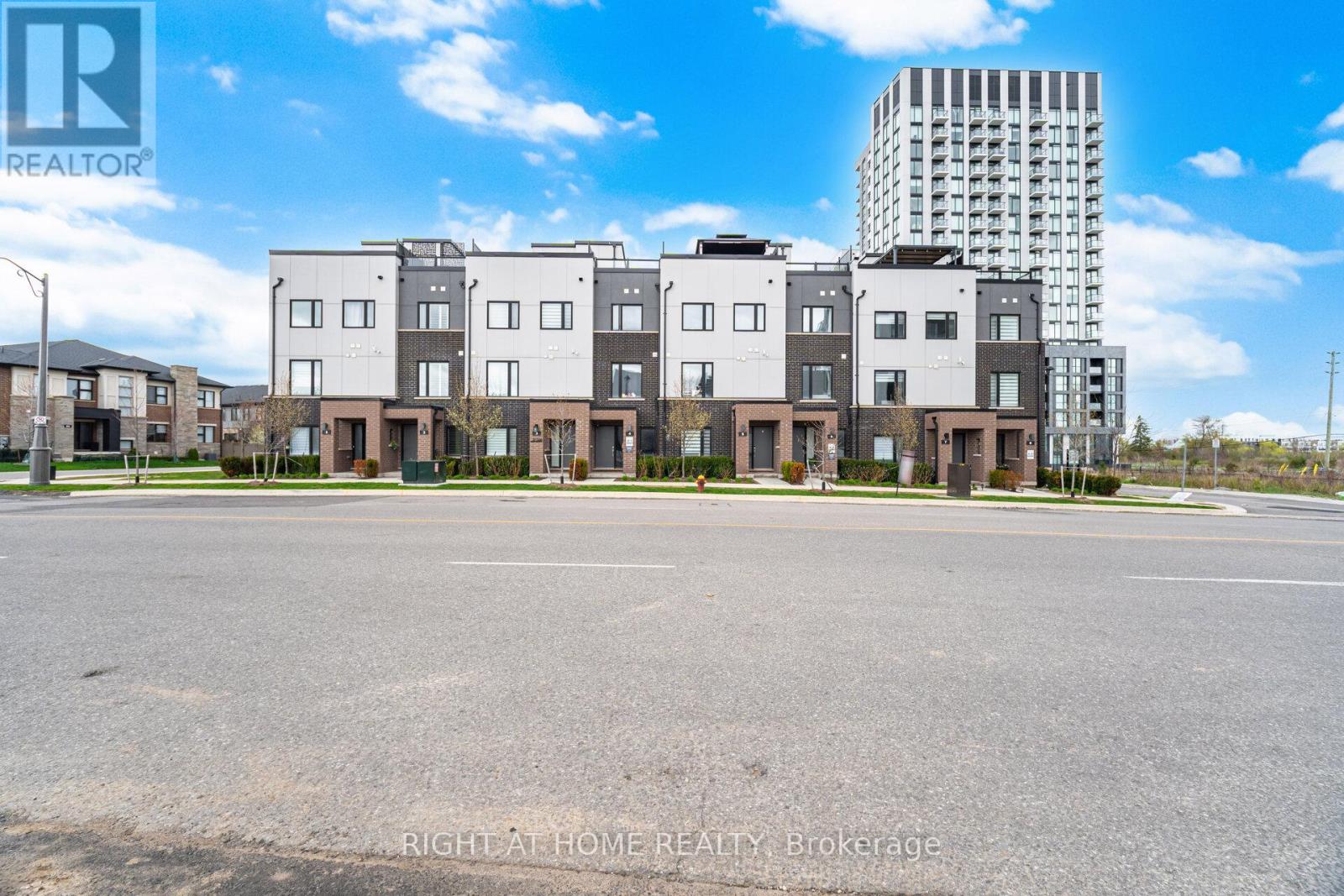 Row / Townhouse for Sale in 6 - 348 WHEAT BOOM DRIVE|Oakville (JM Joshua Meadows), Ontario L6H3V6 4