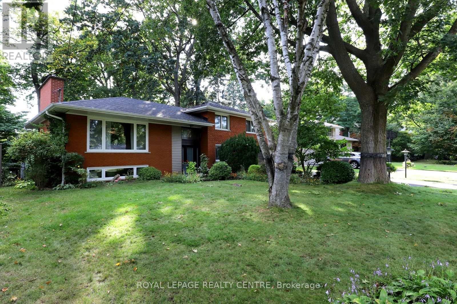 House – 3338 ENNISKILLEN CIRCLE, Mississauga – photo 4