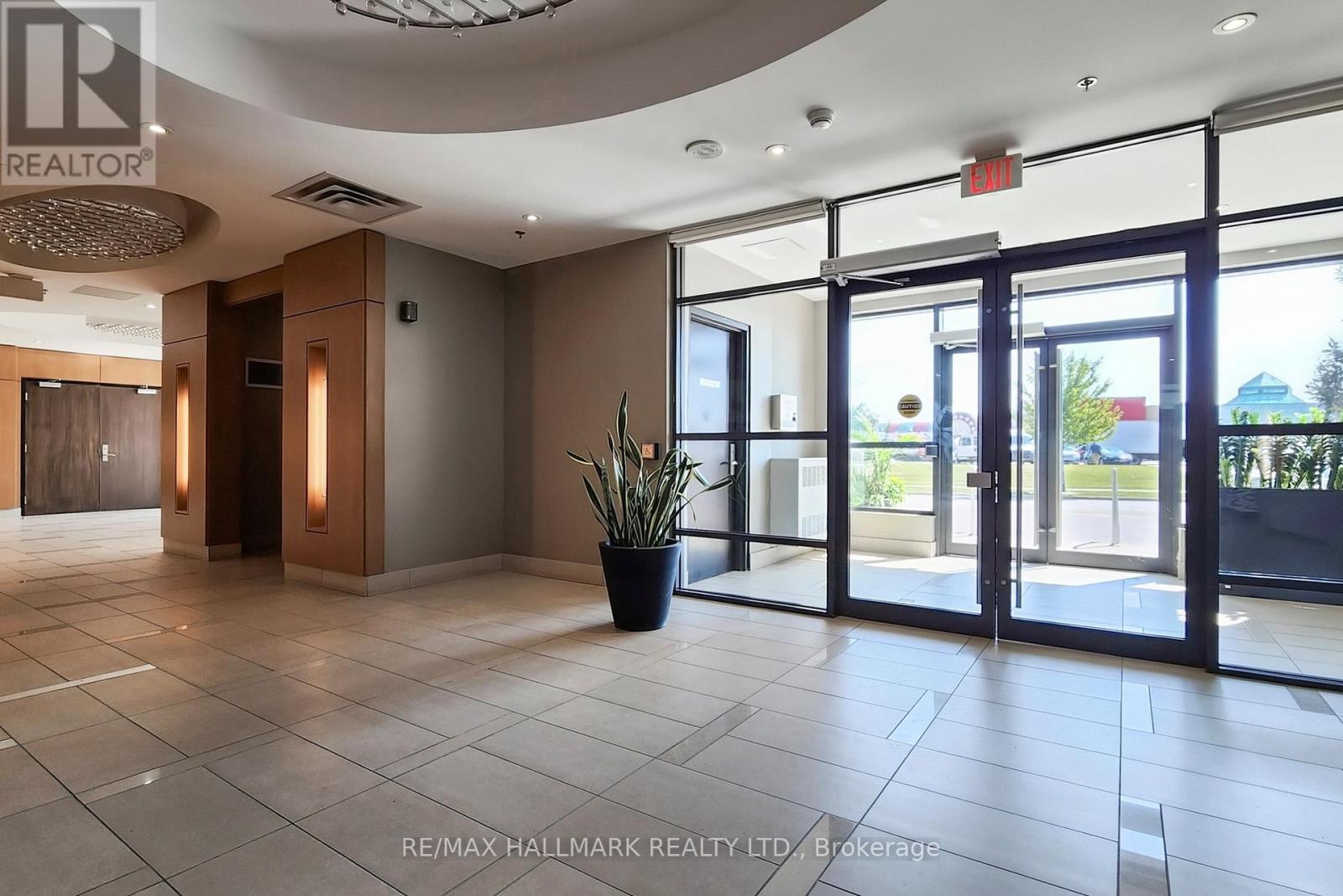 Apartment – 1207 - 840 QUEENS PLATE DRIVE, Toronto – photo 2