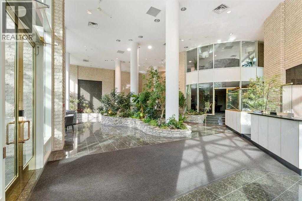 Apartment for Sale in 404, 837 2 Avenue SW|Calgary, Alberta T2P0E6 3