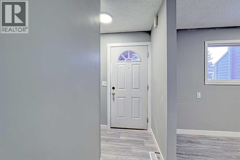 Row / Townhouse for Sale in 42, 195 Manora Place NE|Calgary, Alberta T2A5J8 5